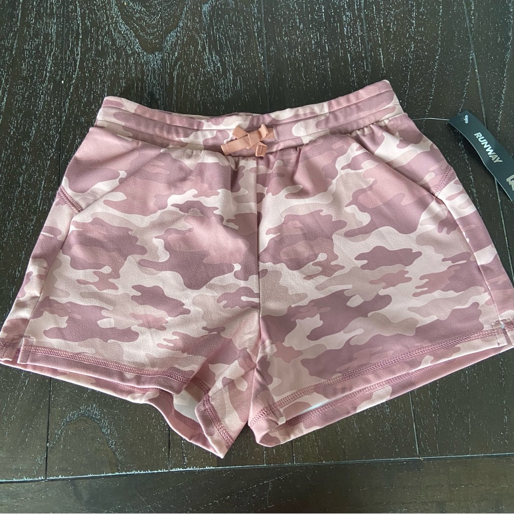 Stitch Fix Kids Quick Dry Athletic Sports Pink Camo‎ Girls Shorts NWT